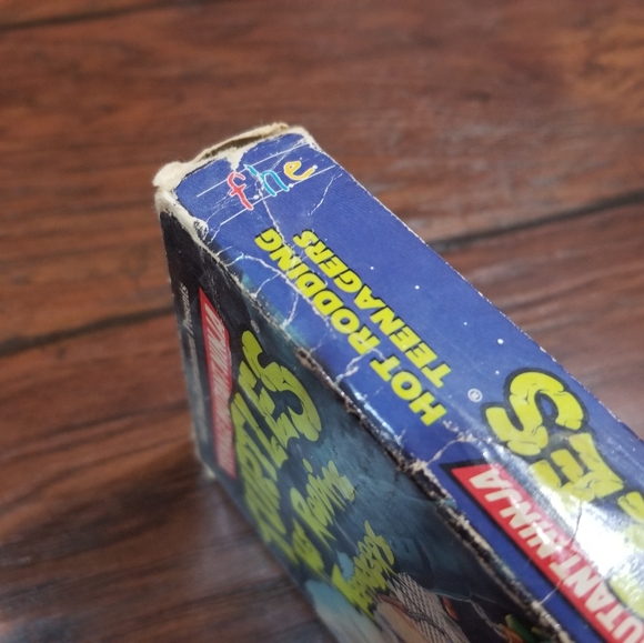 Teenage Mutant Ninja Turtles VHS - Picture 5 of 10
